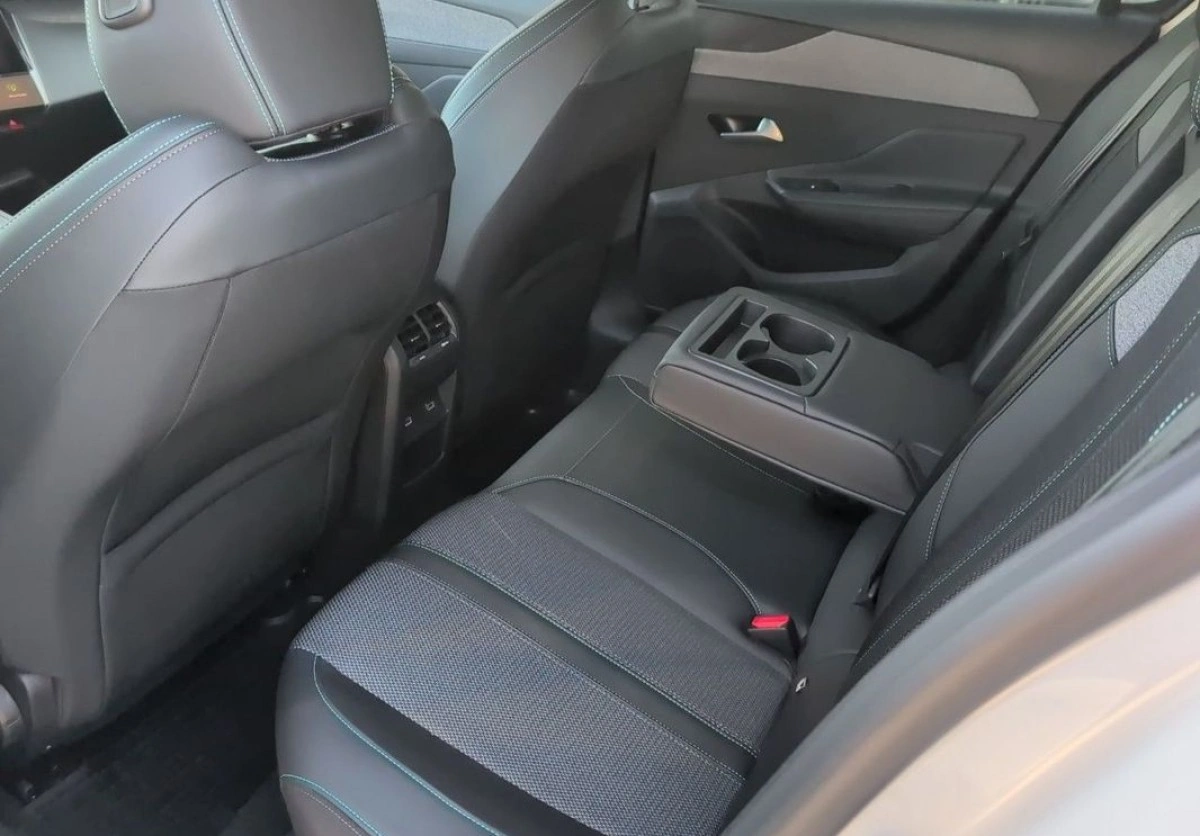 Peugeot 308 - Zdjęcie 10