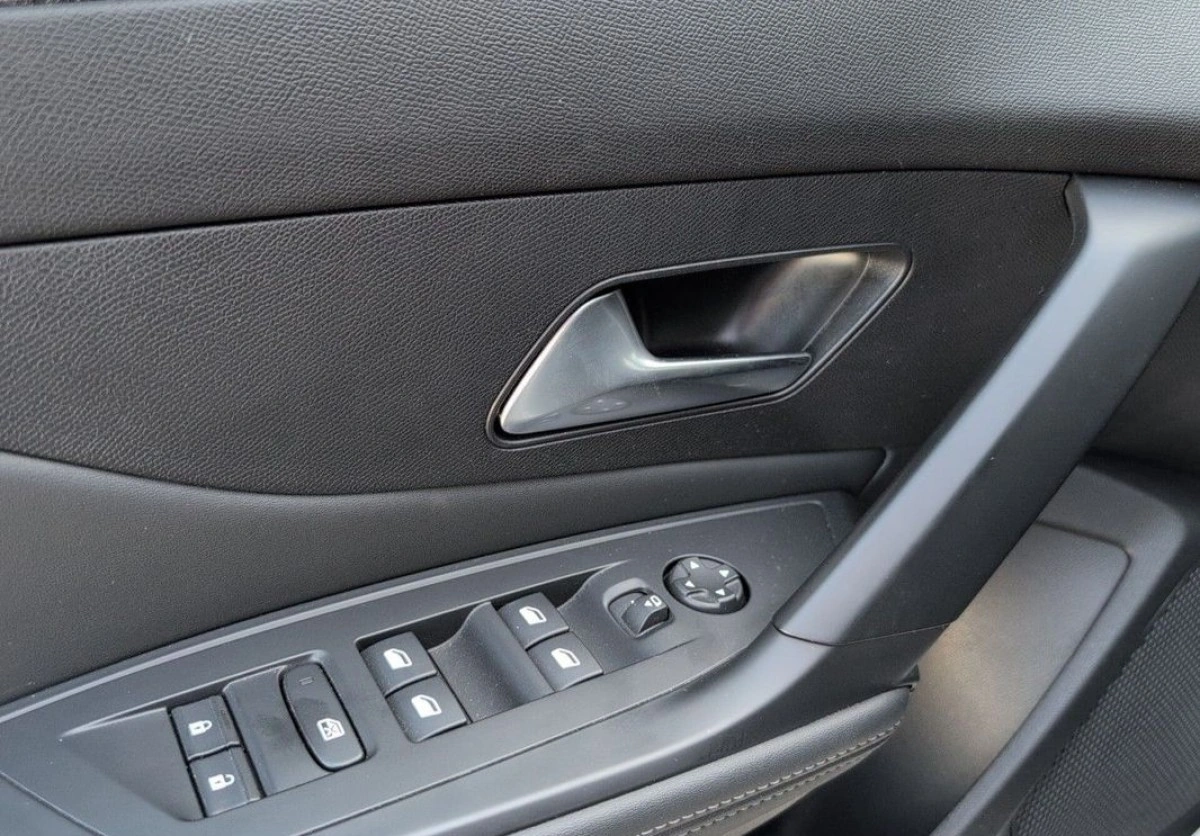 Peugeot 308 - Zdjęcie 12