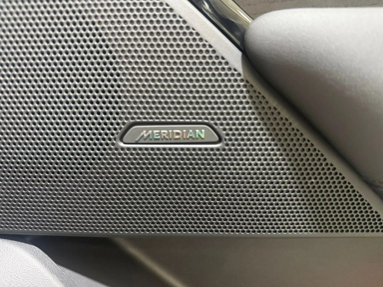 Land Rover Range Rover Velar - Zdjęcie 11