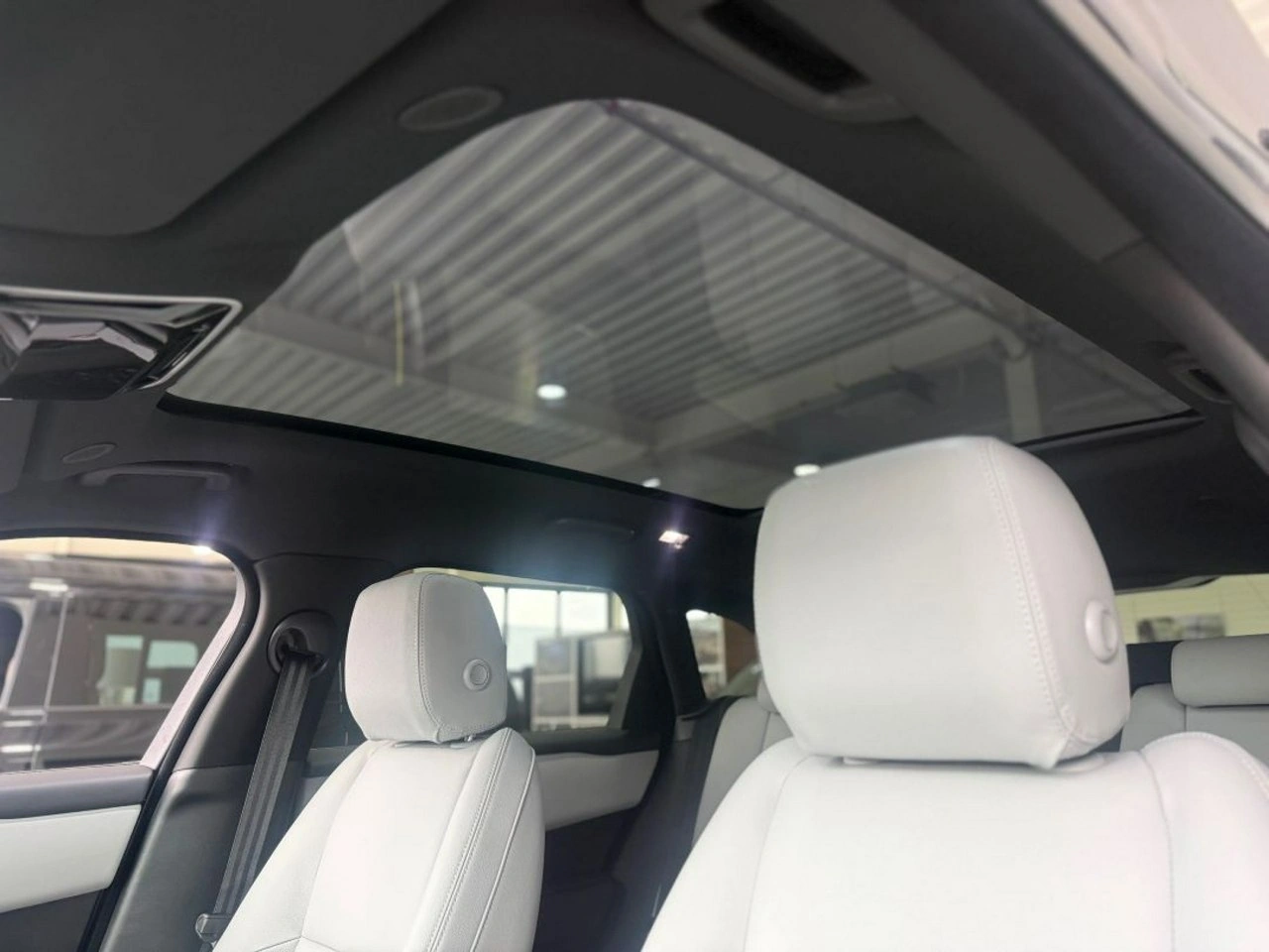 Land Rover Range Rover Velar - Zdjęcie 16