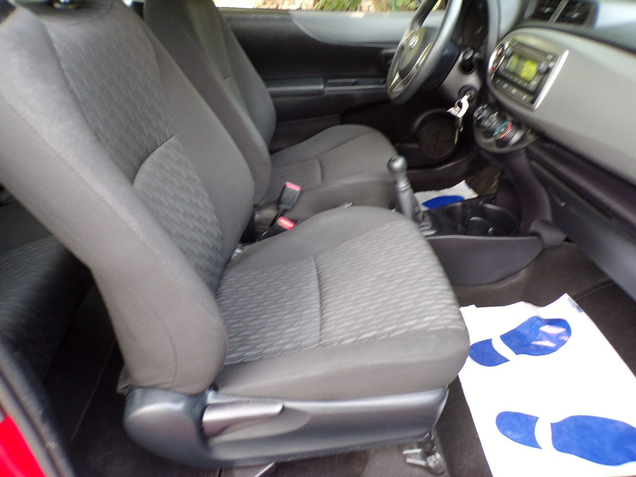 Toyota Yaris - Zdjęcie 23