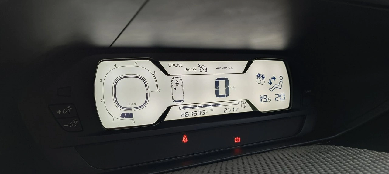 Citroën C4 Grand Picasso - Zdjęcie 17