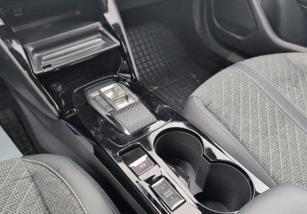 Peugeot 2008 - Zdjęcie 13