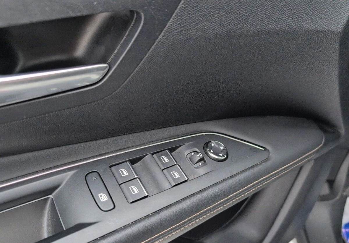 Peugeot 3008 - Zdjęcie 17