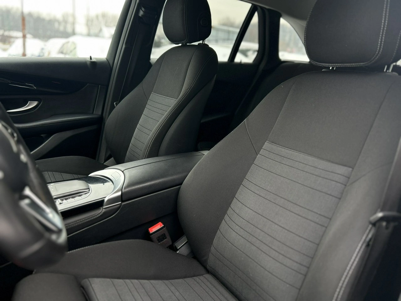 Mercedes GLC 200 - Zdjęcie 11