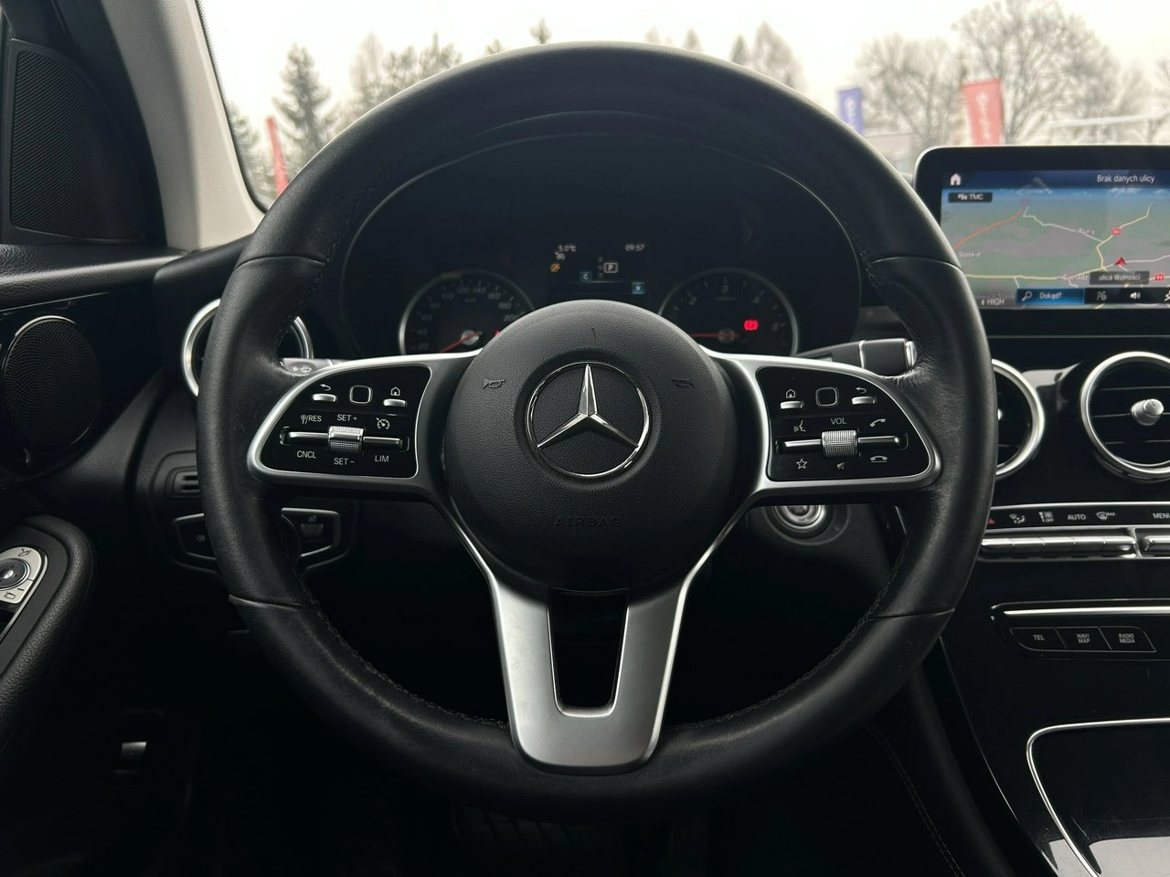 Mercedes GLC 200 - Zdjęcie 17