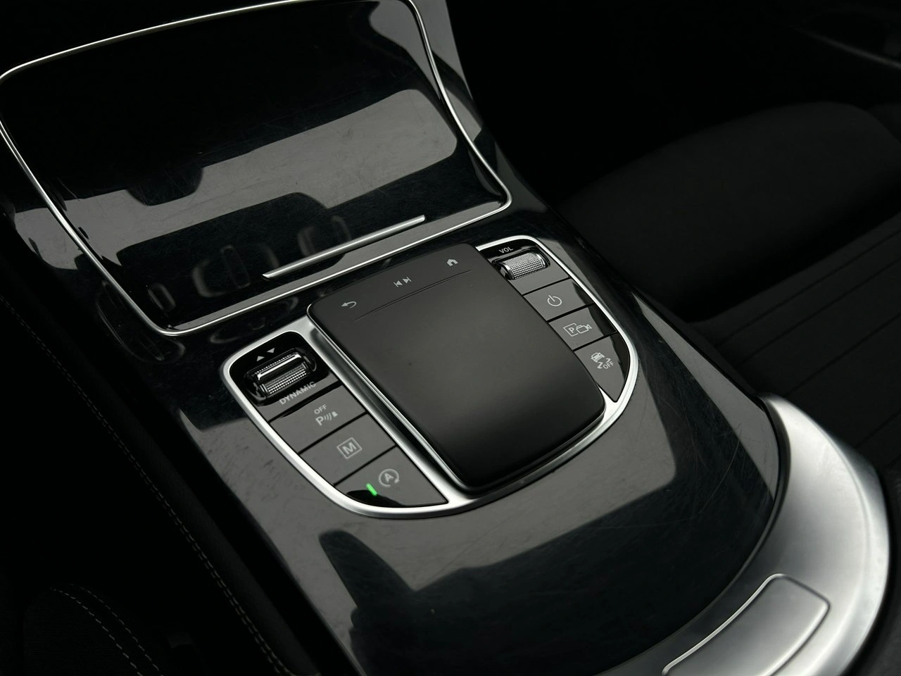 Mercedes GLC 200 - Zdjęcie 28