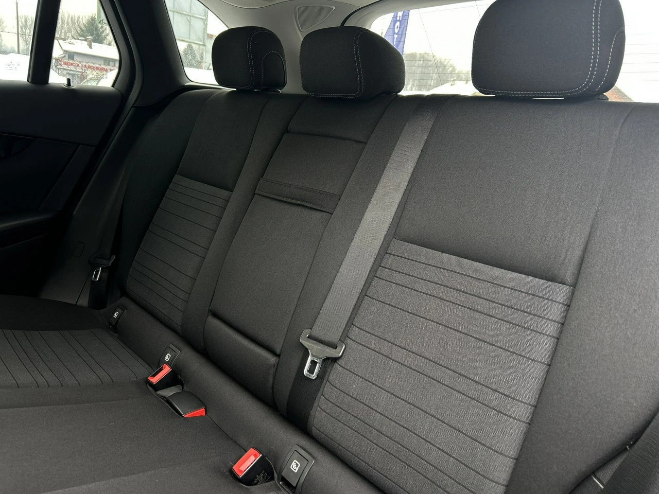 Mercedes GLC 200 - Zdjęcie 33