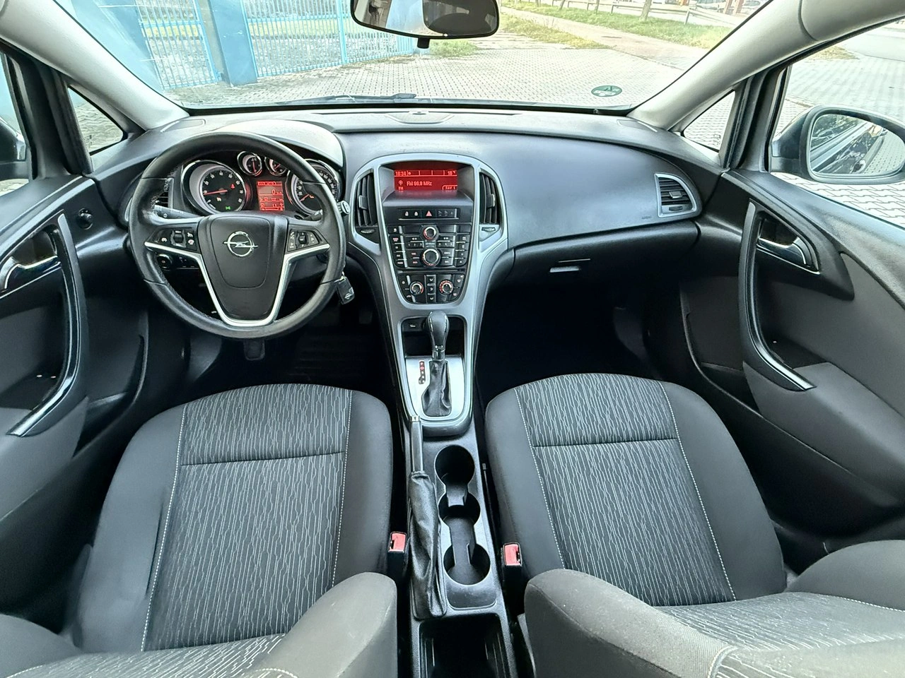 Opel Astra - Zdjęcie 4