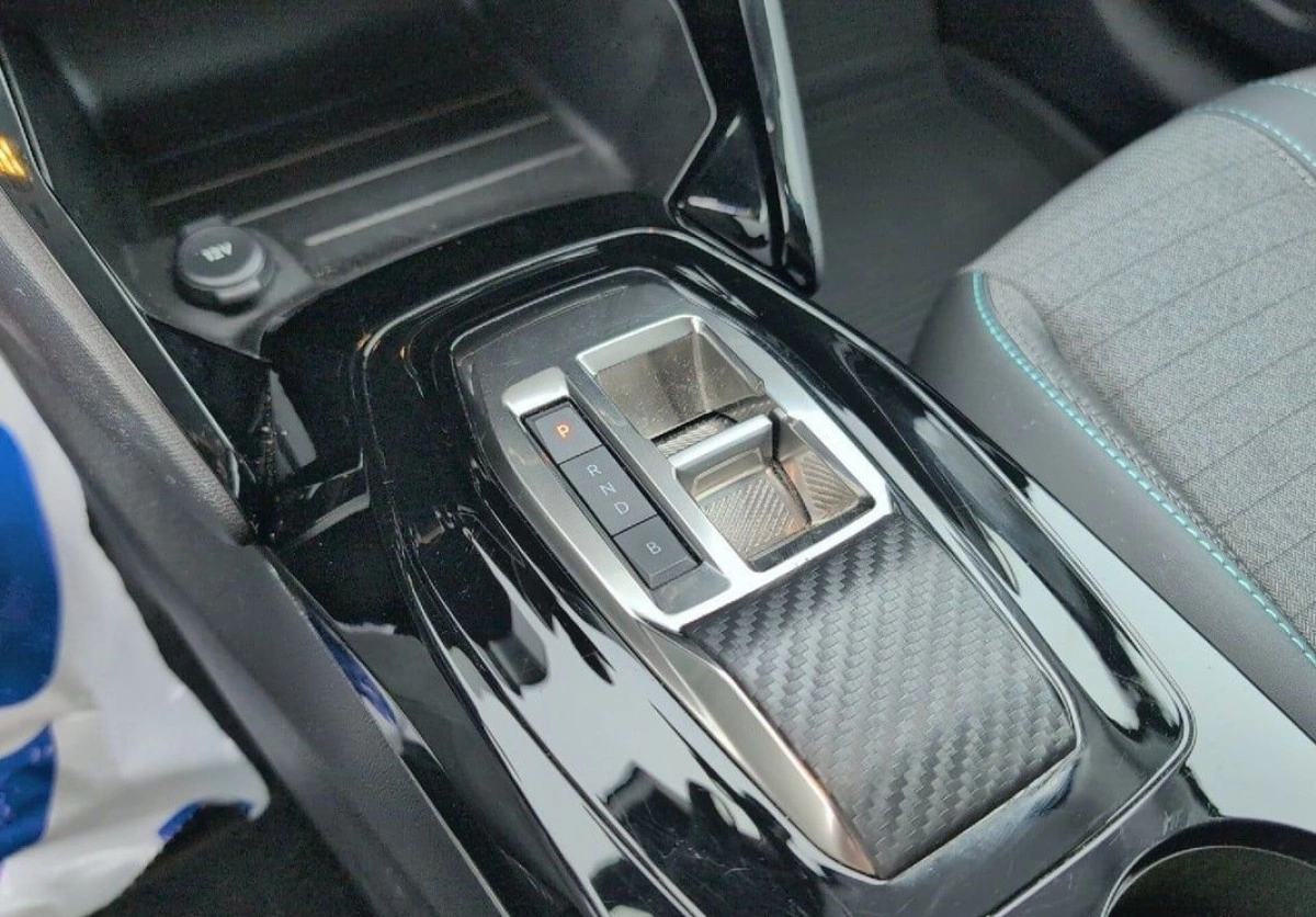 Peugeot 208 - Zdjęcie 14