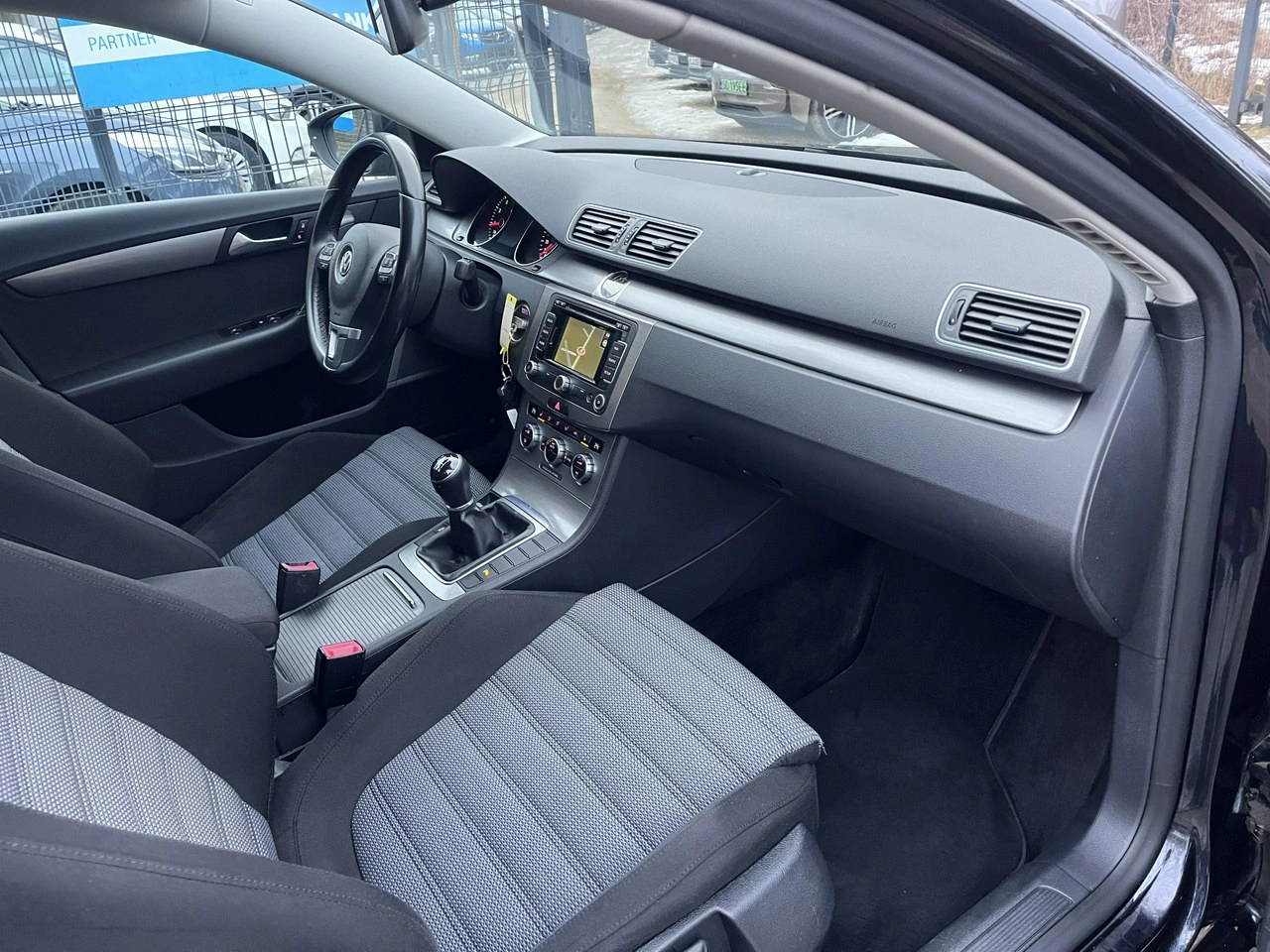 Volkswagen Passat - Zdjęcie 18