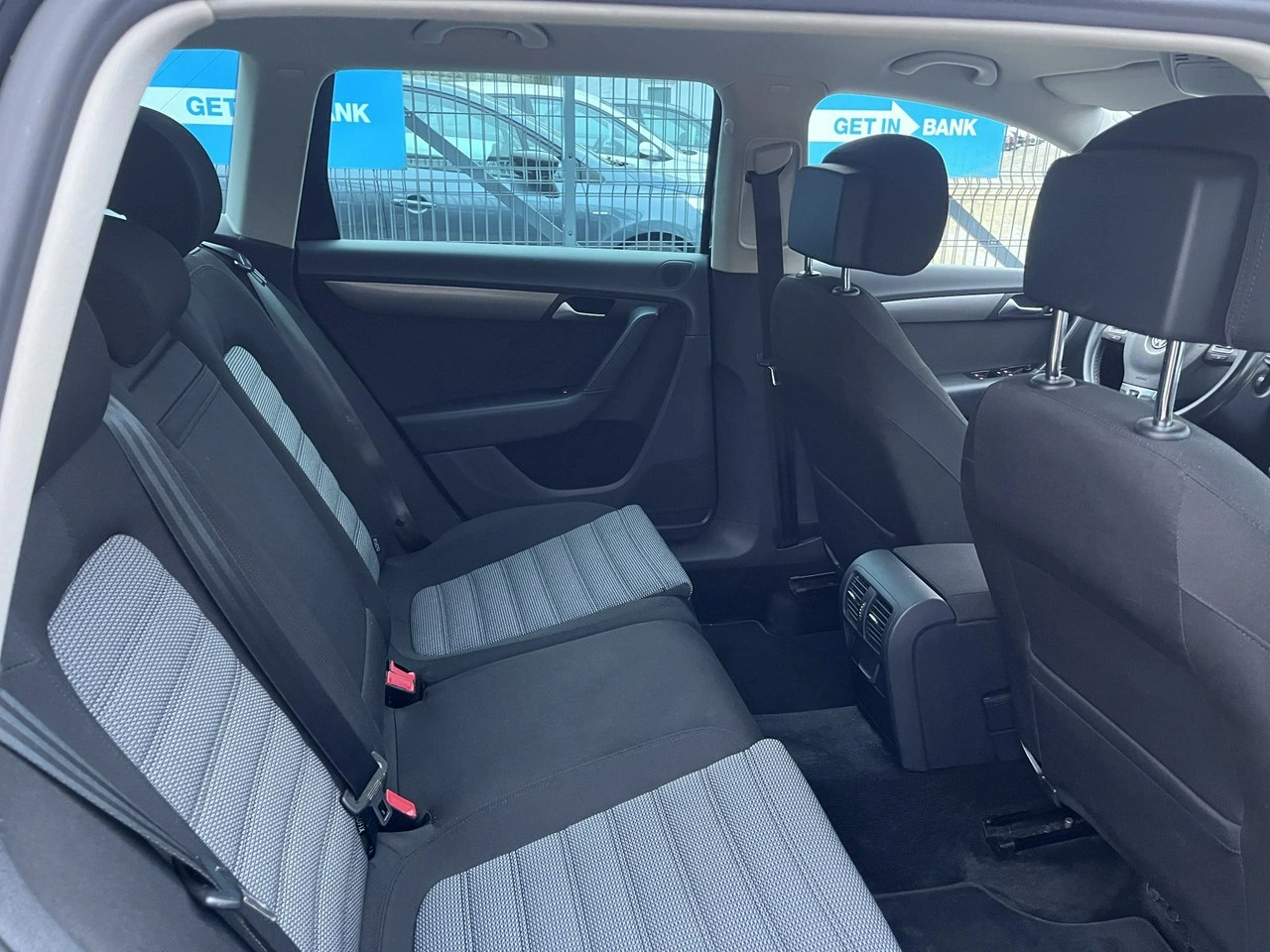 Volkswagen Passat - Zdjęcie 21