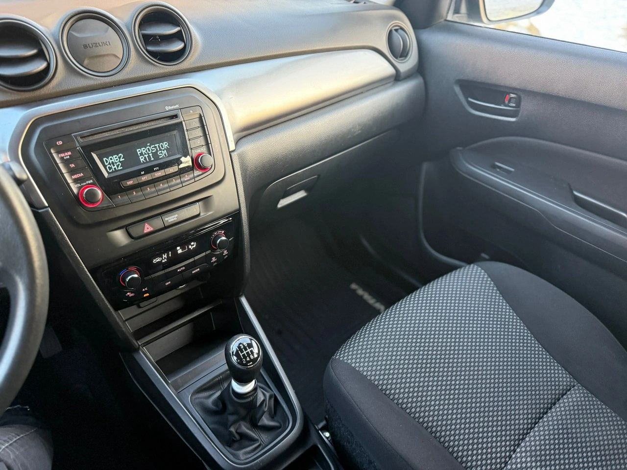 Suzuki Vitara - Zdjęcie 16