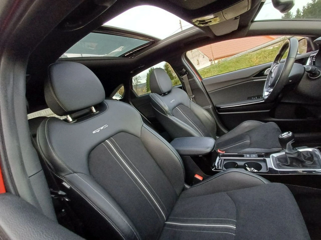 Kia Pro Cee'd - Zdjęcie 12