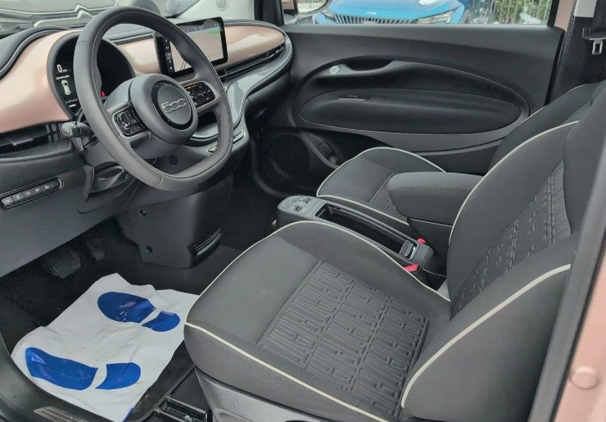Fiat 500e - Zdjęcie 9