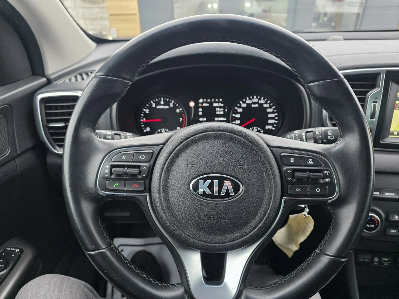 Kia Sportage - Zdjęcie 28