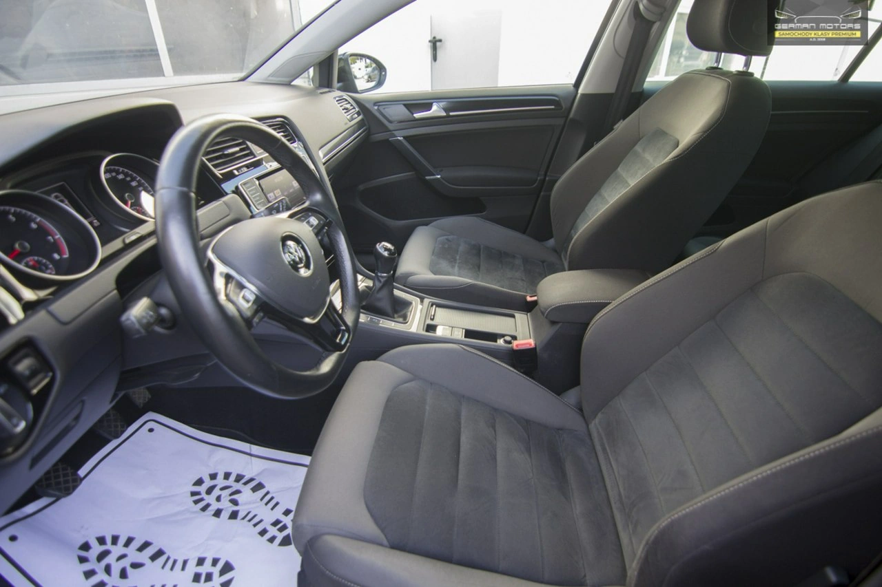 Volkswagen Golf - Zdjęcie 18
