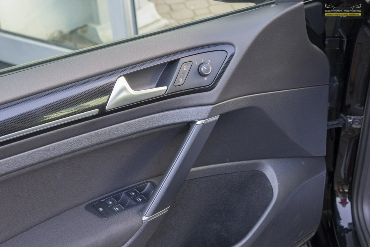 Volkswagen Golf - Zdjęcie 21