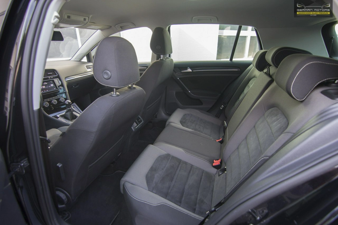 Volkswagen Golf - Zdjęcie 23