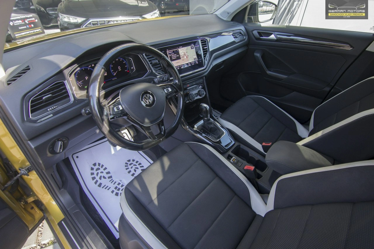 Volkswagen T-Roc - Zdjęcie 18