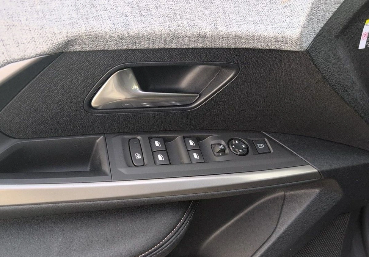 Peugeot 3008 - Zdjęcie 12