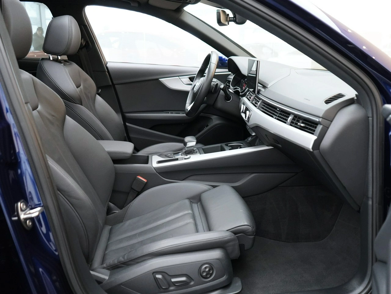 Audi A4 - Zdjęcie 26