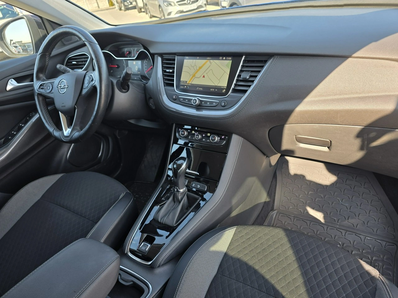 Opel Grandland X - Zdjęcie 24