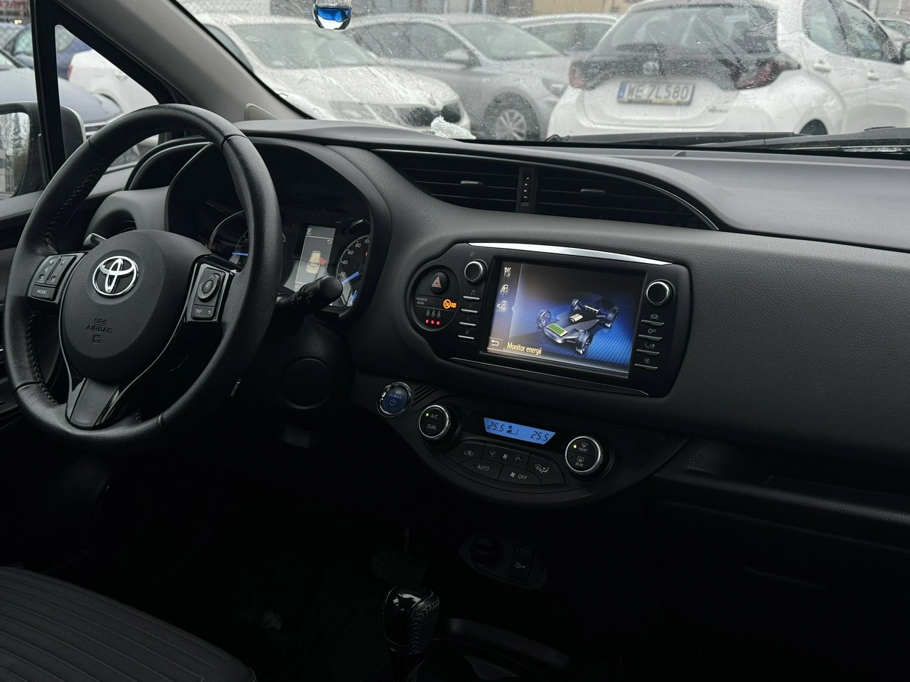 Toyota Yaris - Zdjęcie 16