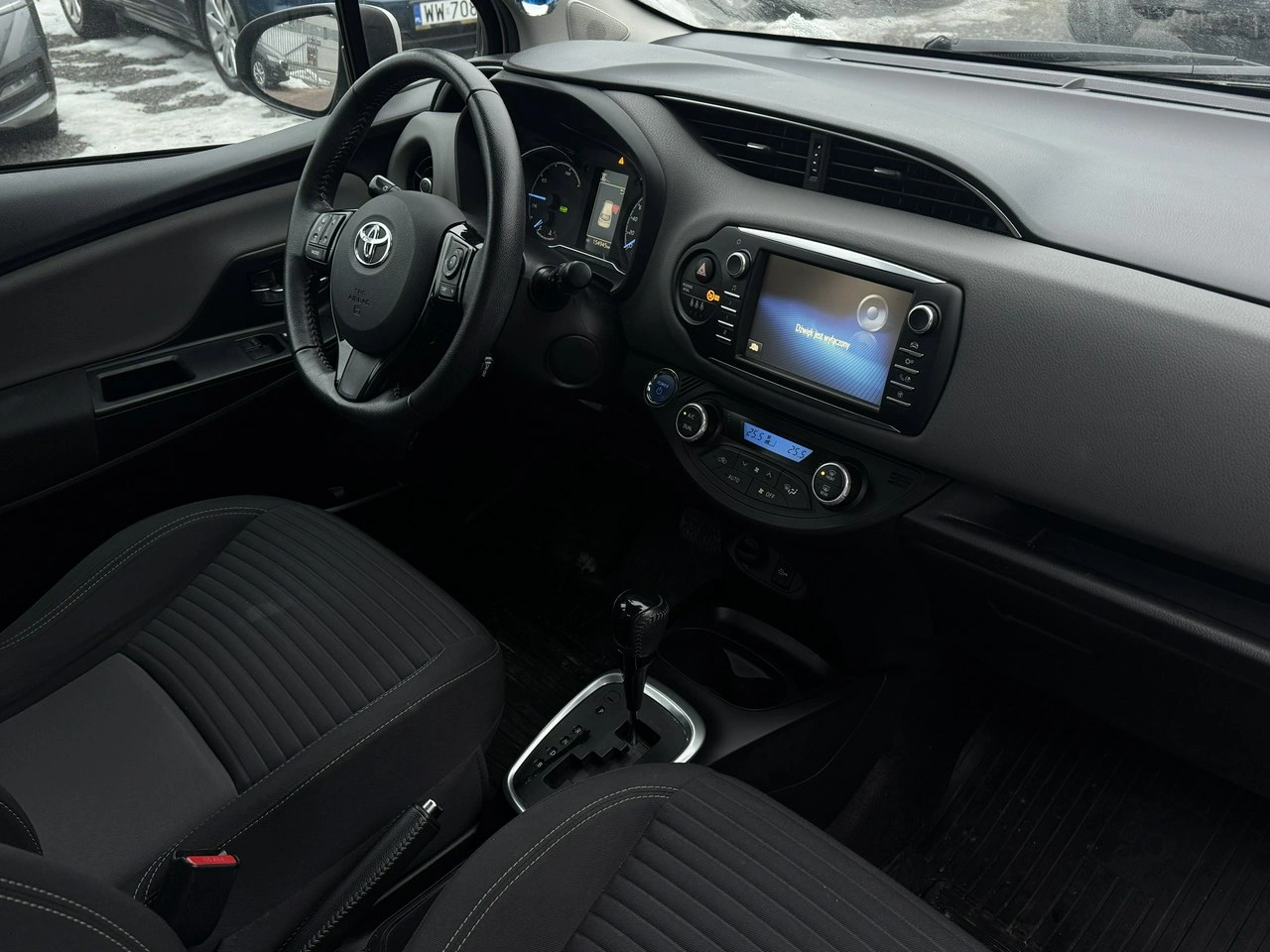 Toyota Yaris - Zdjęcie 6