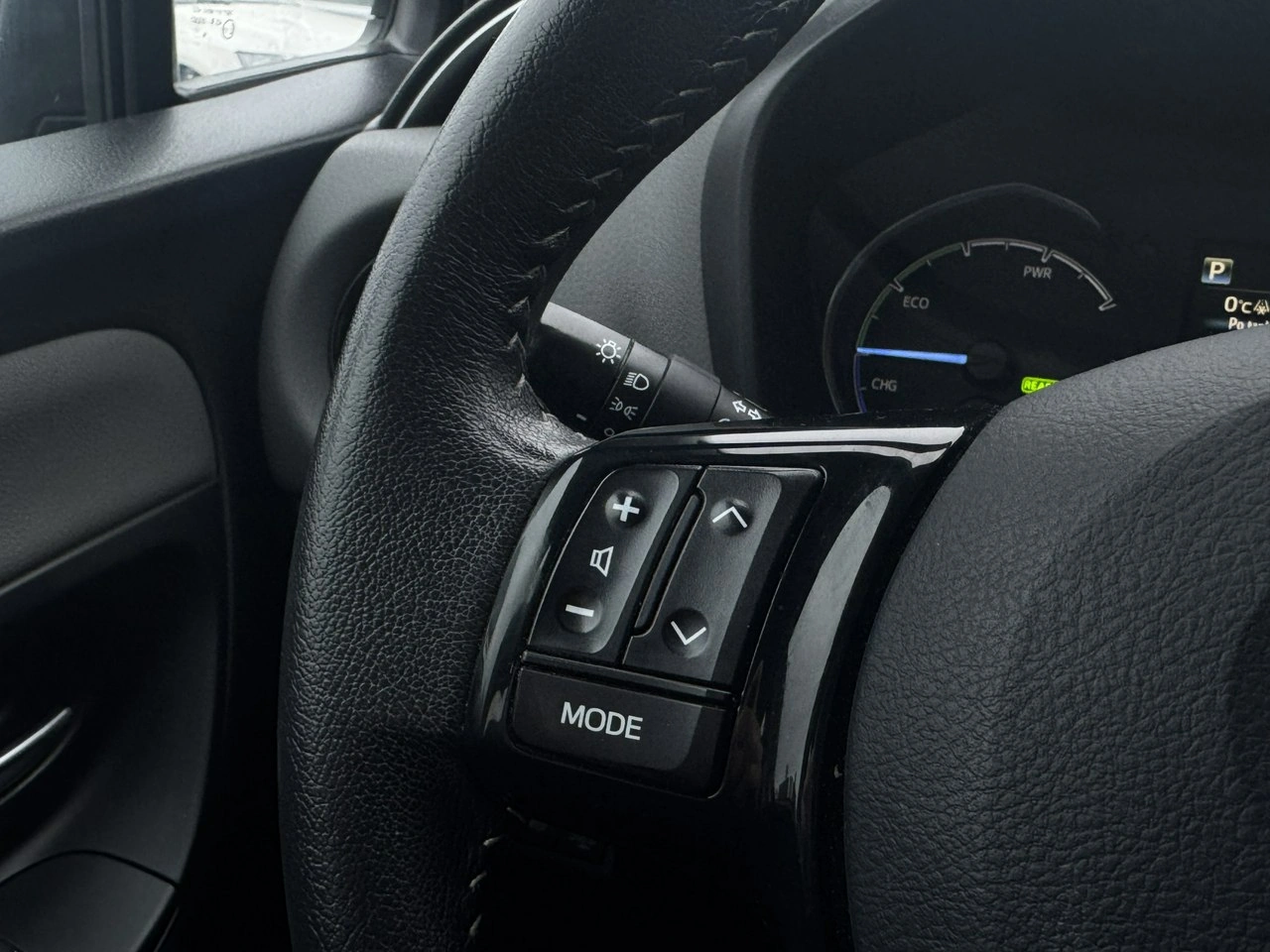 Toyota Yaris - Zdjęcie 10