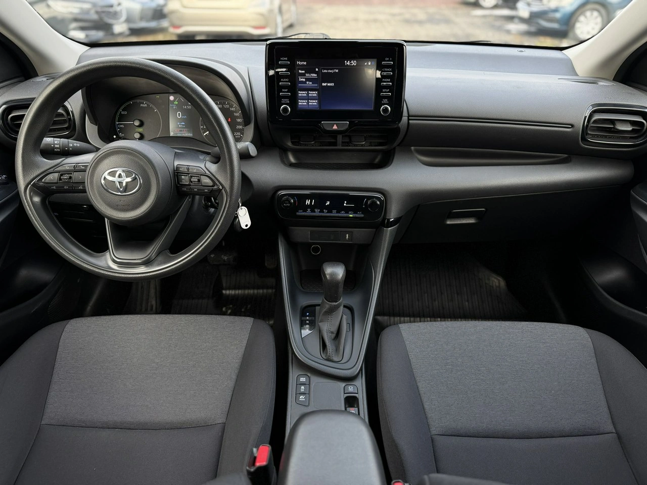 Toyota Yaris - Zdjęcie 16