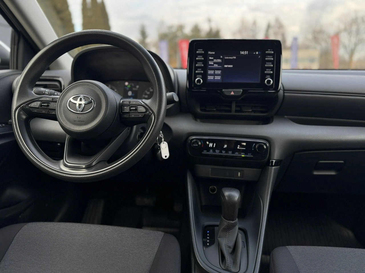 Toyota Yaris - Zdjęcie 19