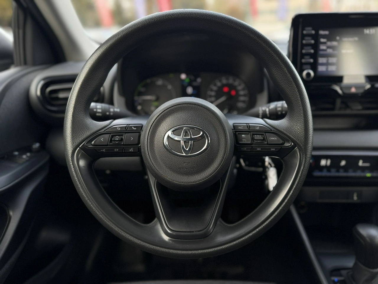 Toyota Yaris - Zdjęcie 20