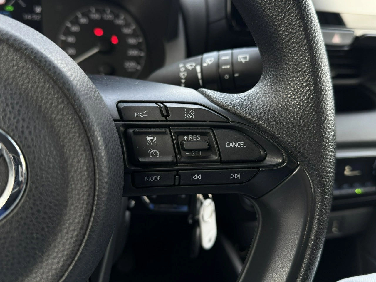 Toyota Yaris - Zdjęcie 21