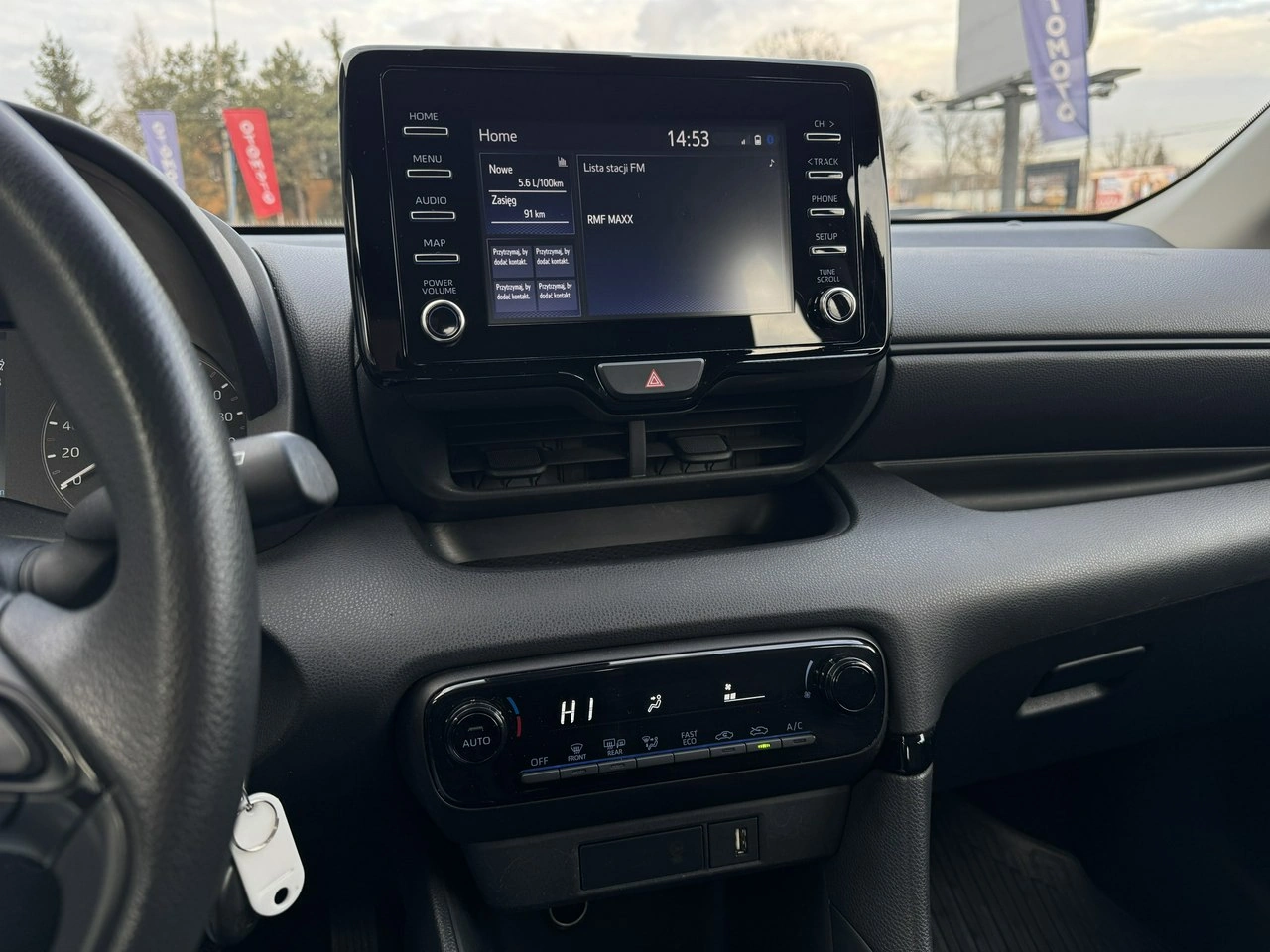 Toyota Yaris - Zdjęcie 26