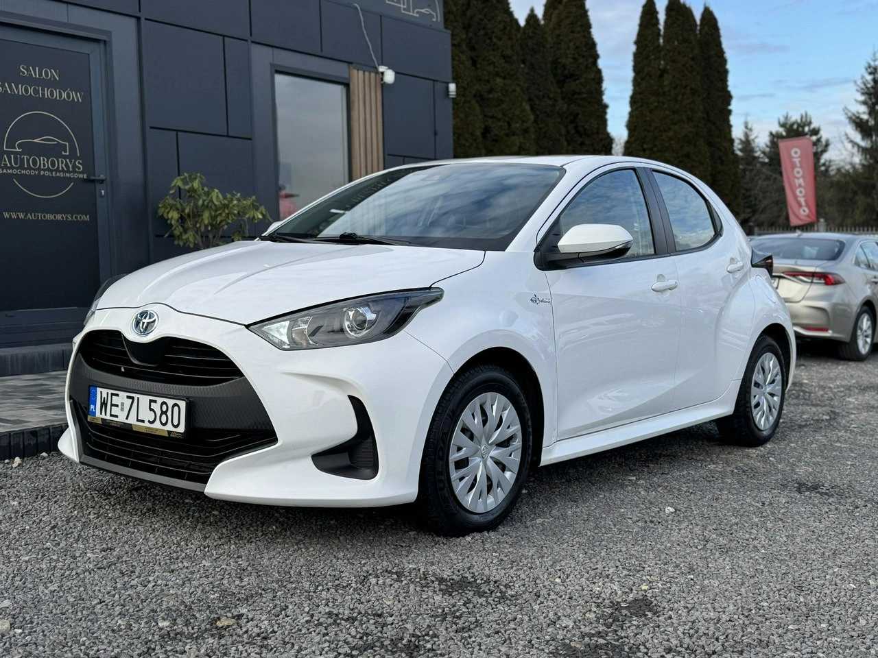 Toyota Yaris - Zdjęcie 9