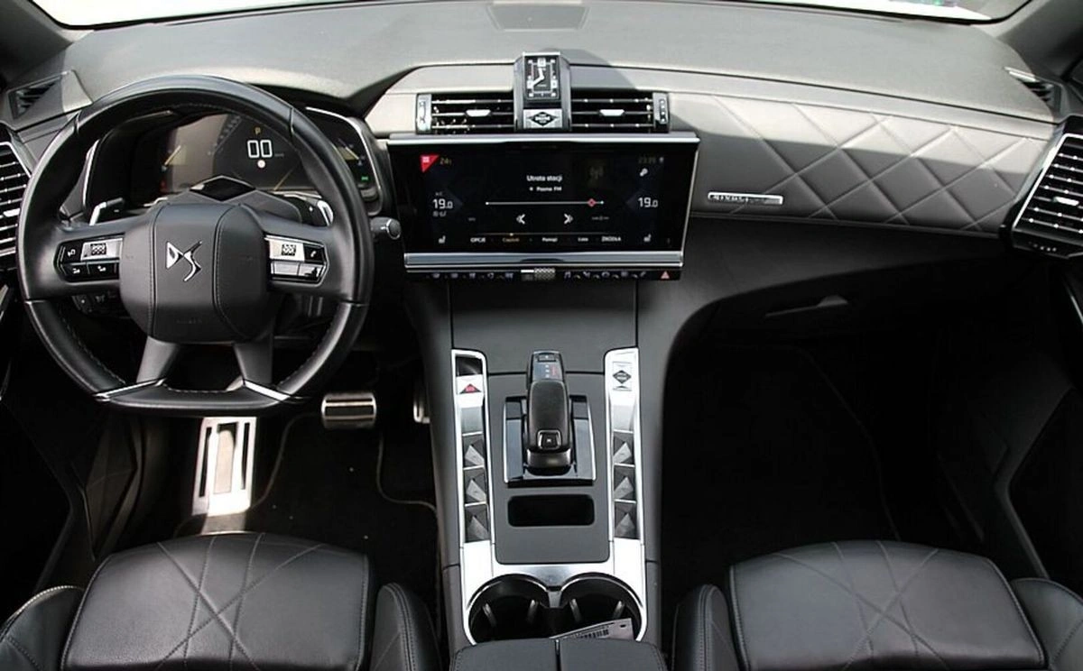 DS Automobiles DS 7 Crossback - Zdjęcie 20
