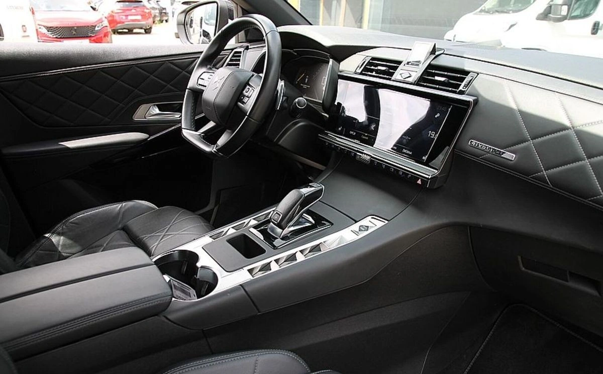 DS Automobiles DS 7 Crossback - Zdjęcie 21