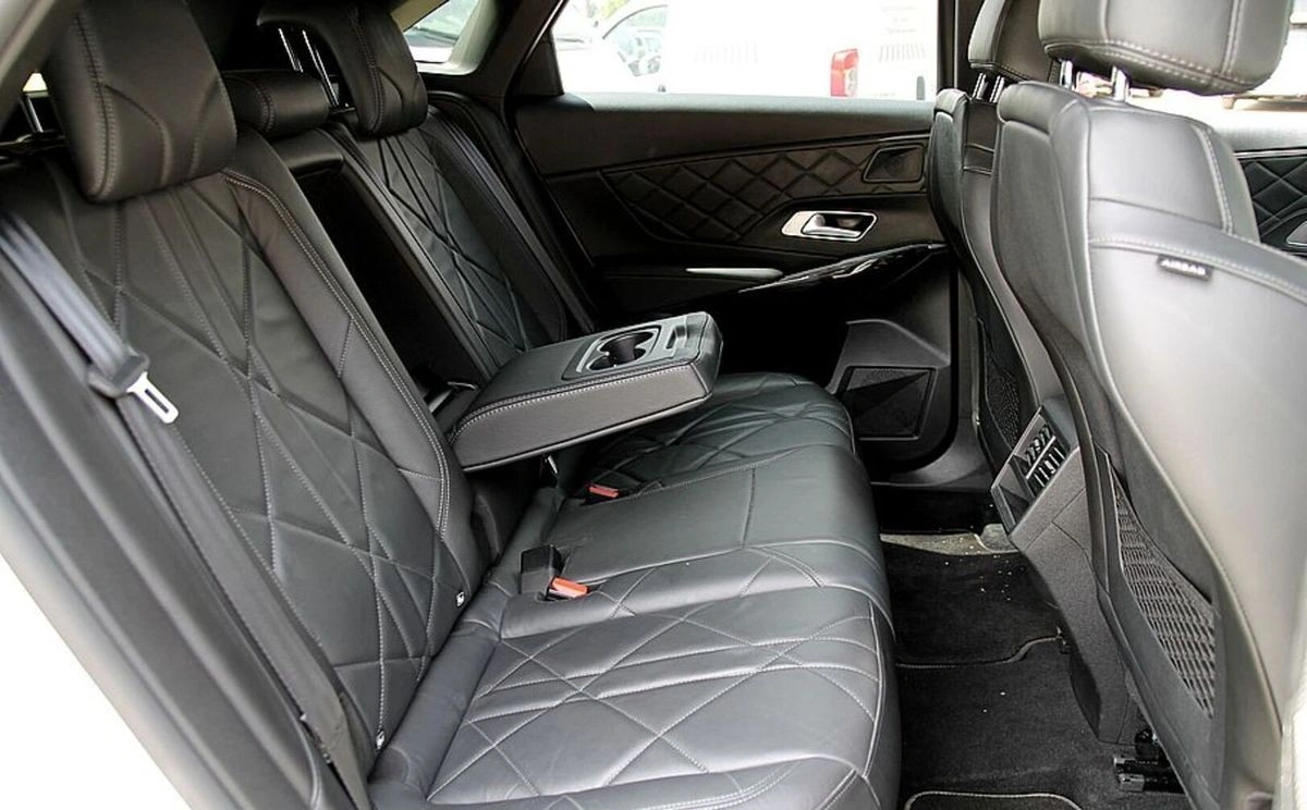 DS Automobiles DS 7 Crossback - Zdjęcie 24