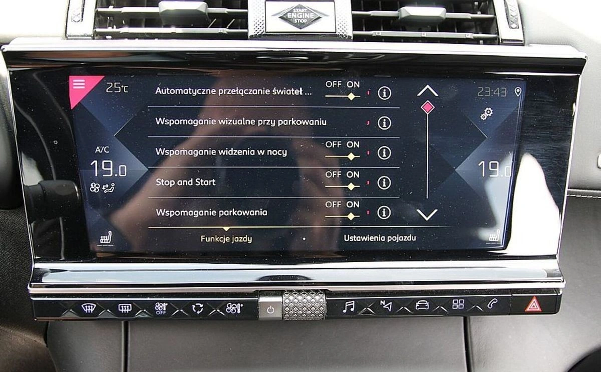 DS Automobiles DS 7 Crossback - Zdjęcie 28