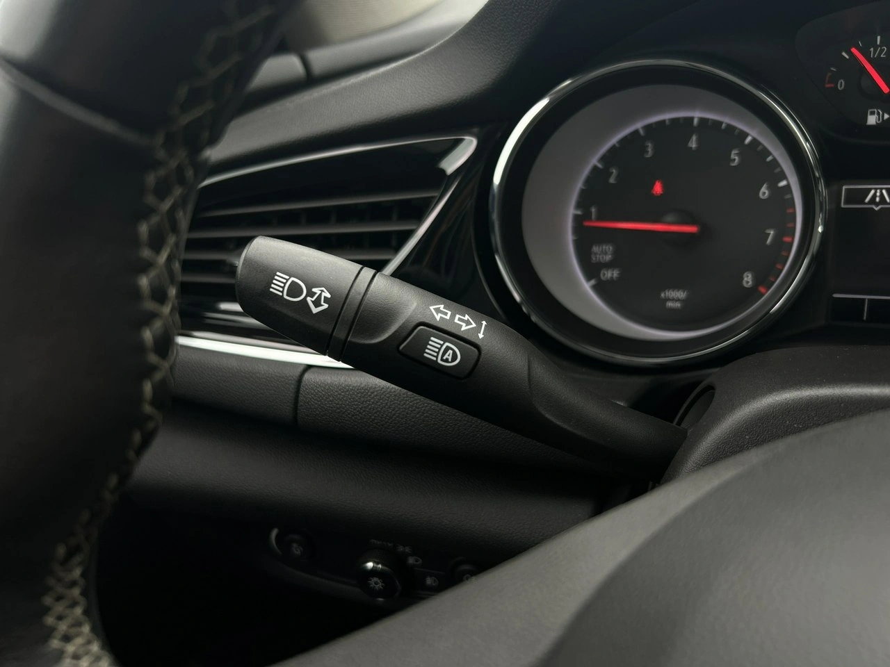 Opel Insignia - Zdjęcie 20