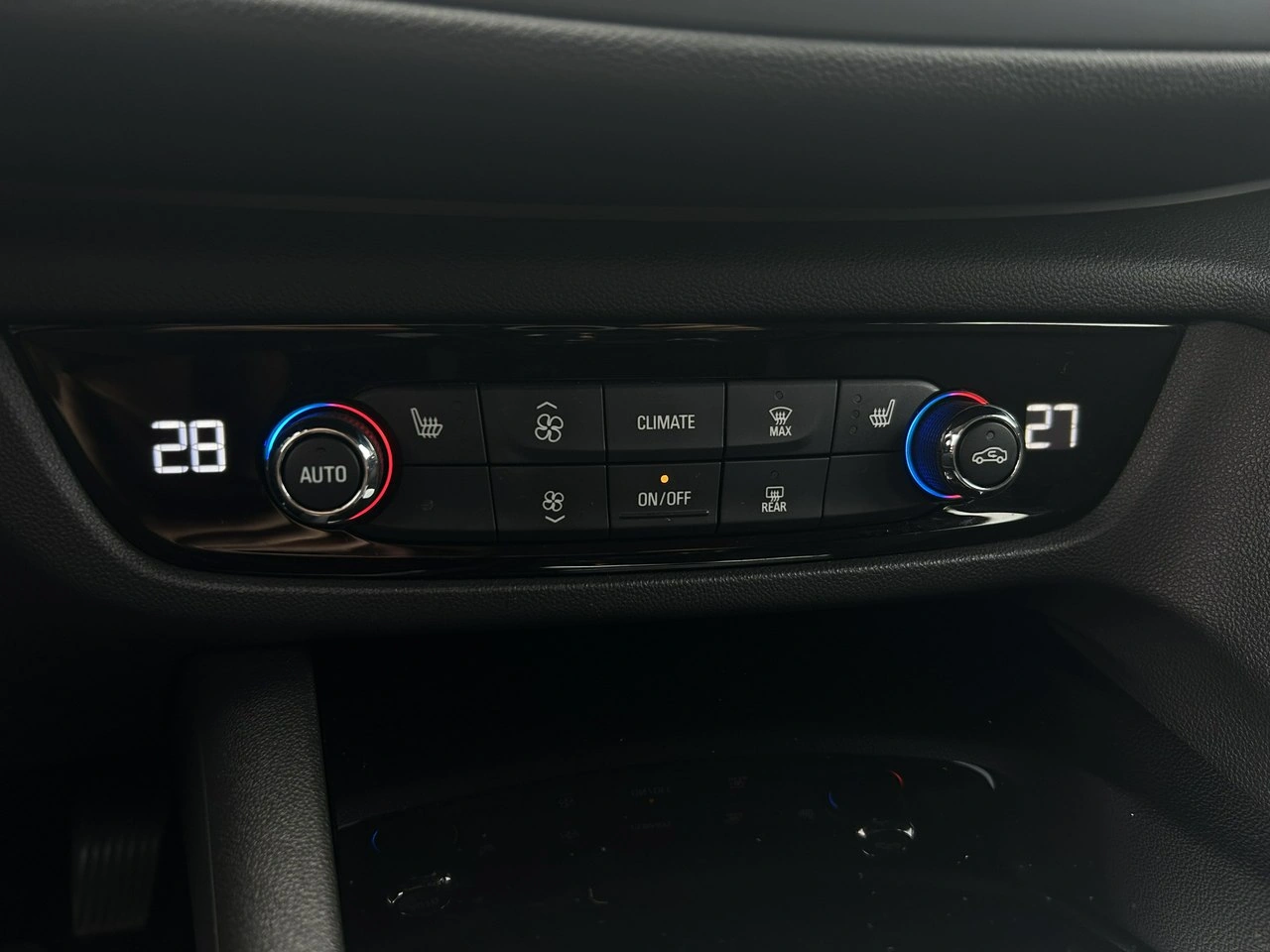 Opel Insignia - Zdjęcie 27