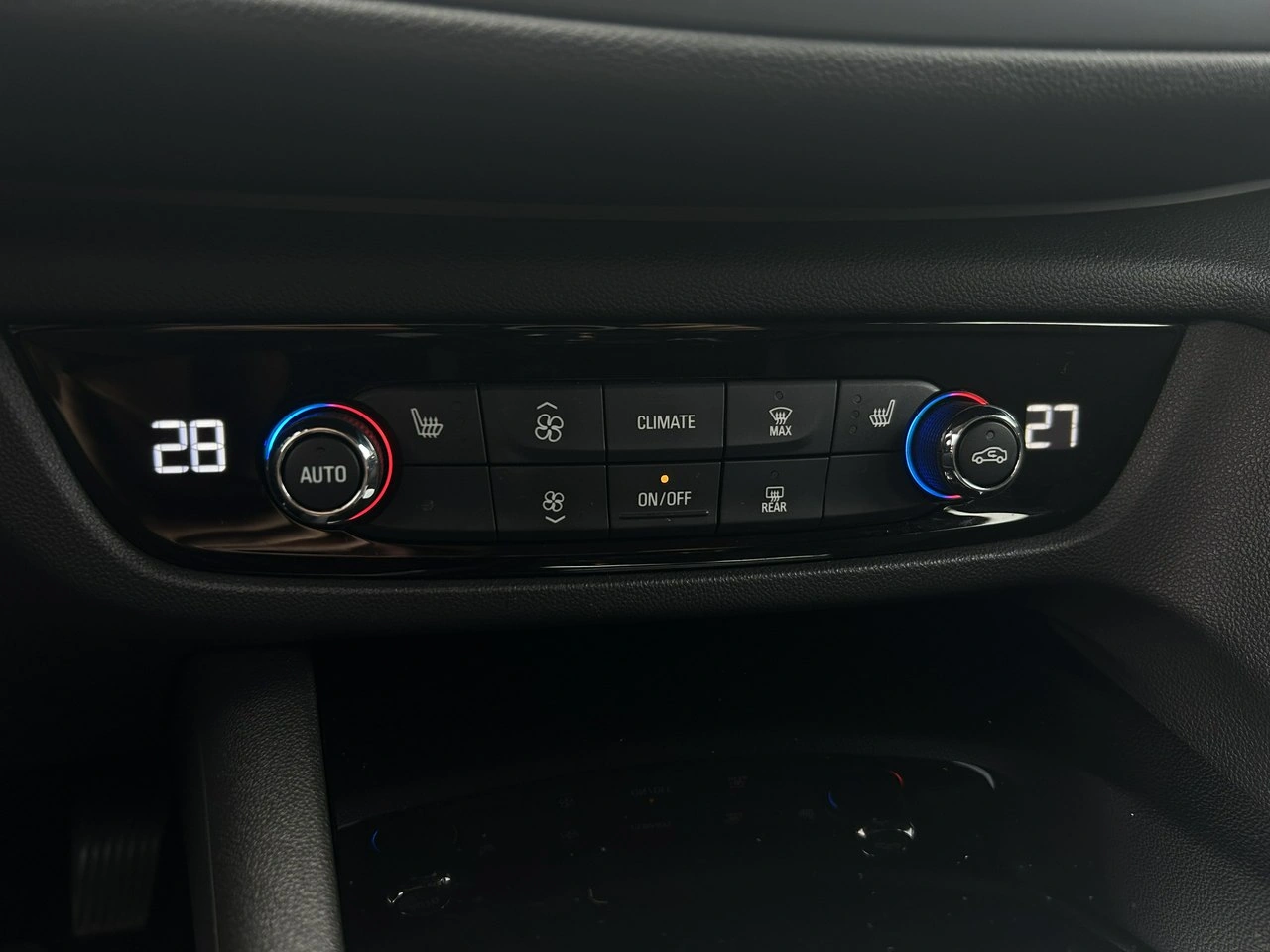 Opel Insignia - Zdjęcie 27