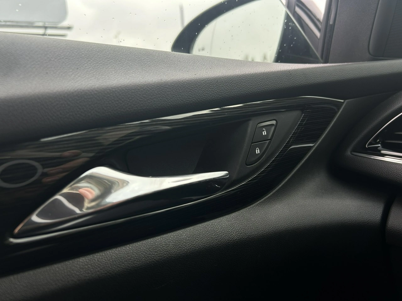 Opel Insignia - Zdjęcie 32