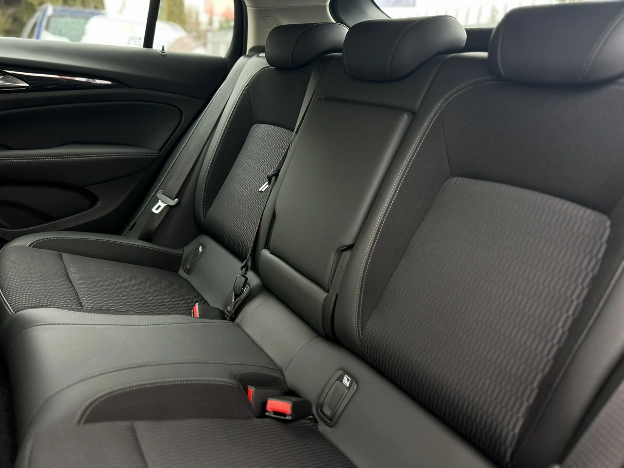 Opel Insignia - Zdjęcie 35