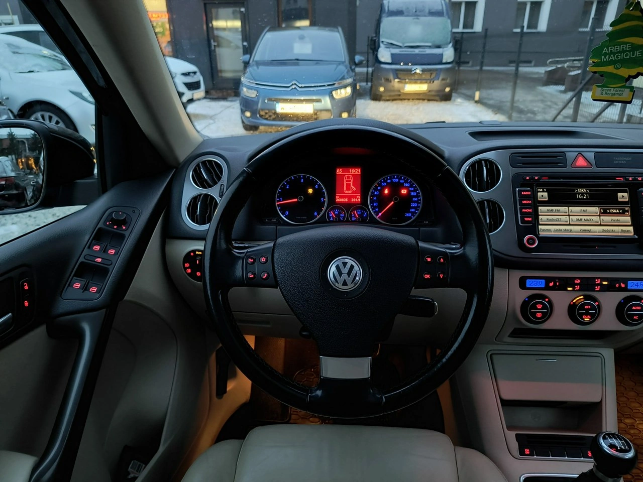 Volkswagen Tiguan - Zdjęcie 6
