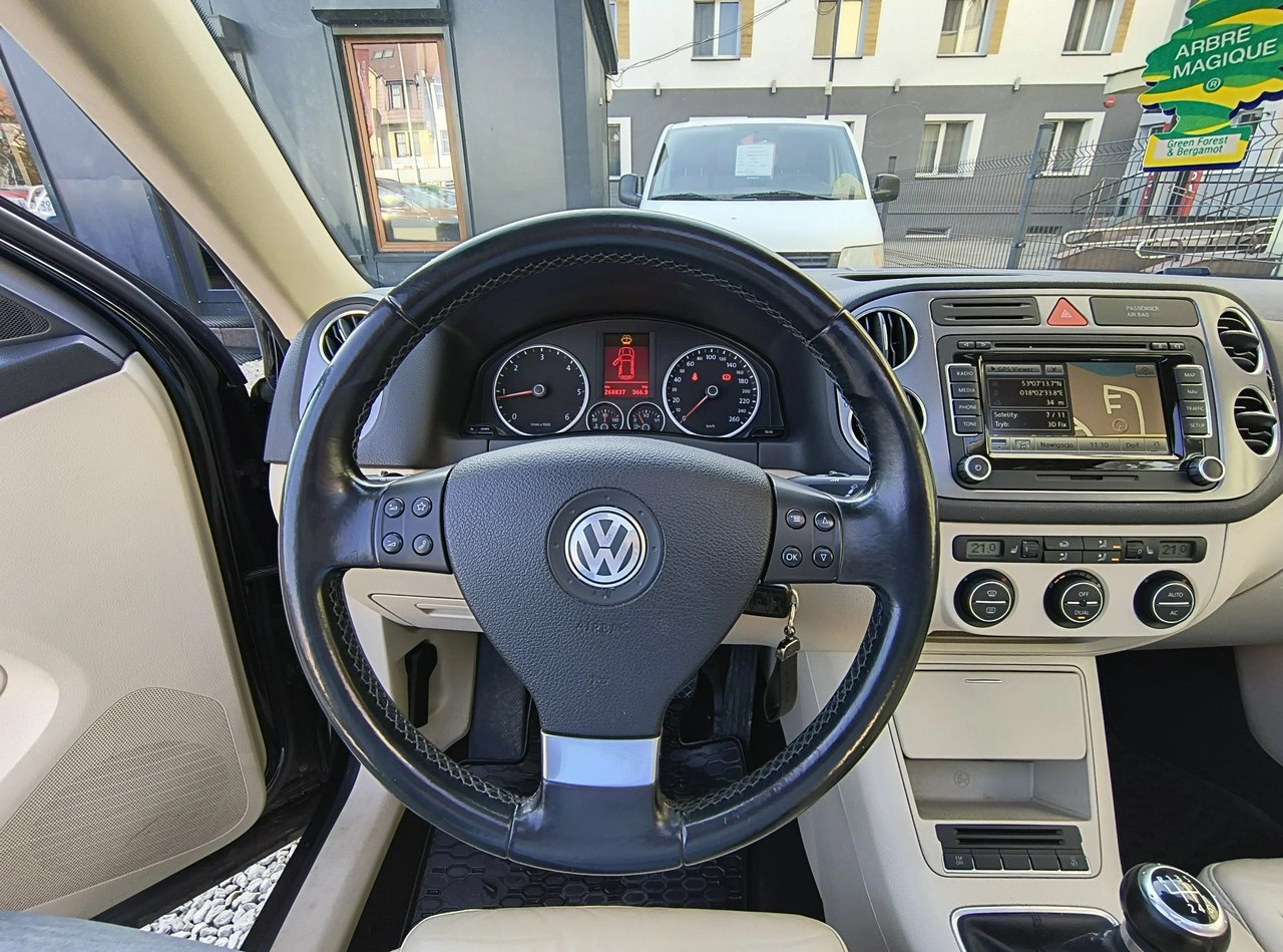 Volkswagen Tiguan - Zdjęcie 14