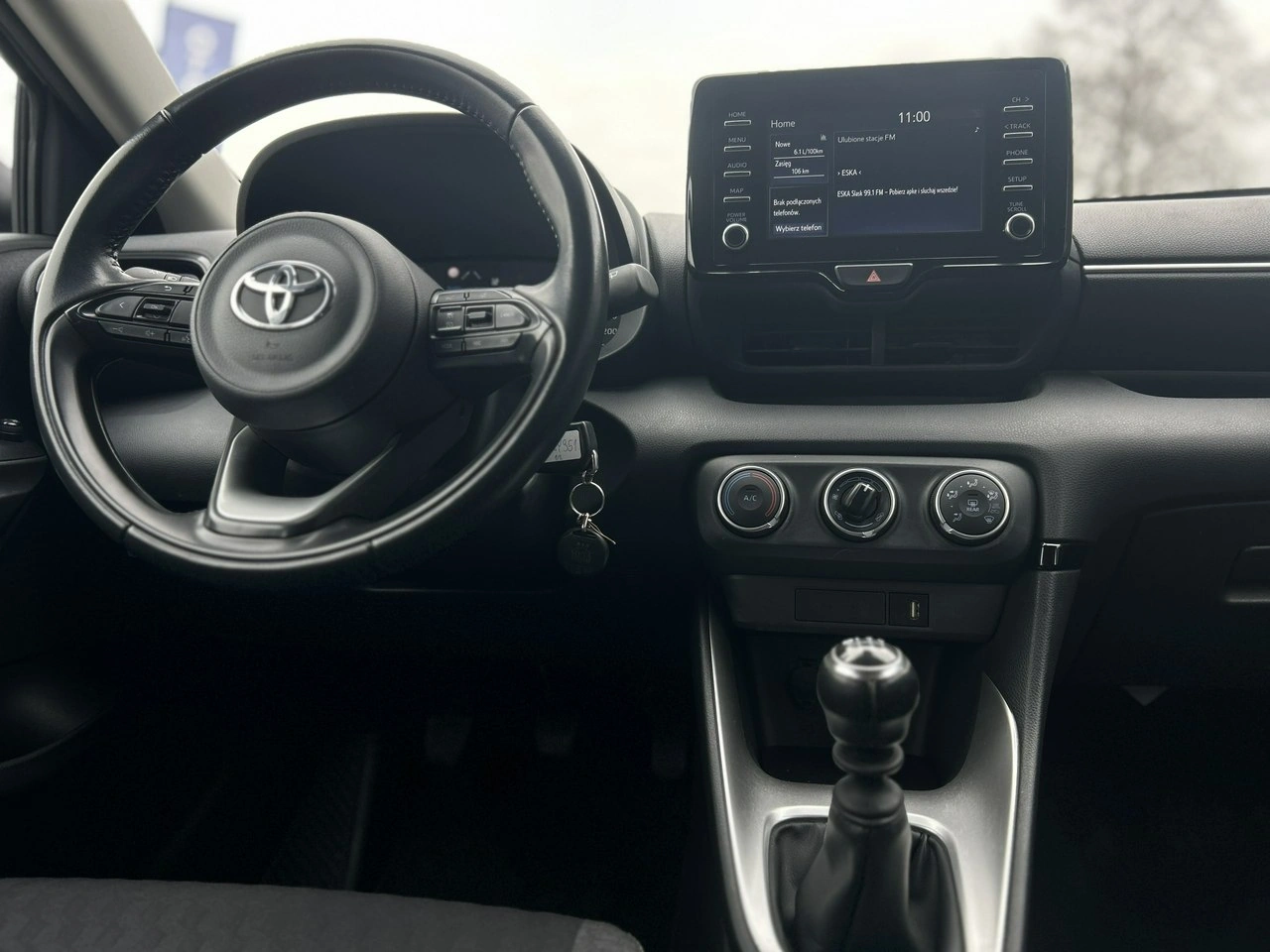 Toyota Yaris - Zdjęcie 14