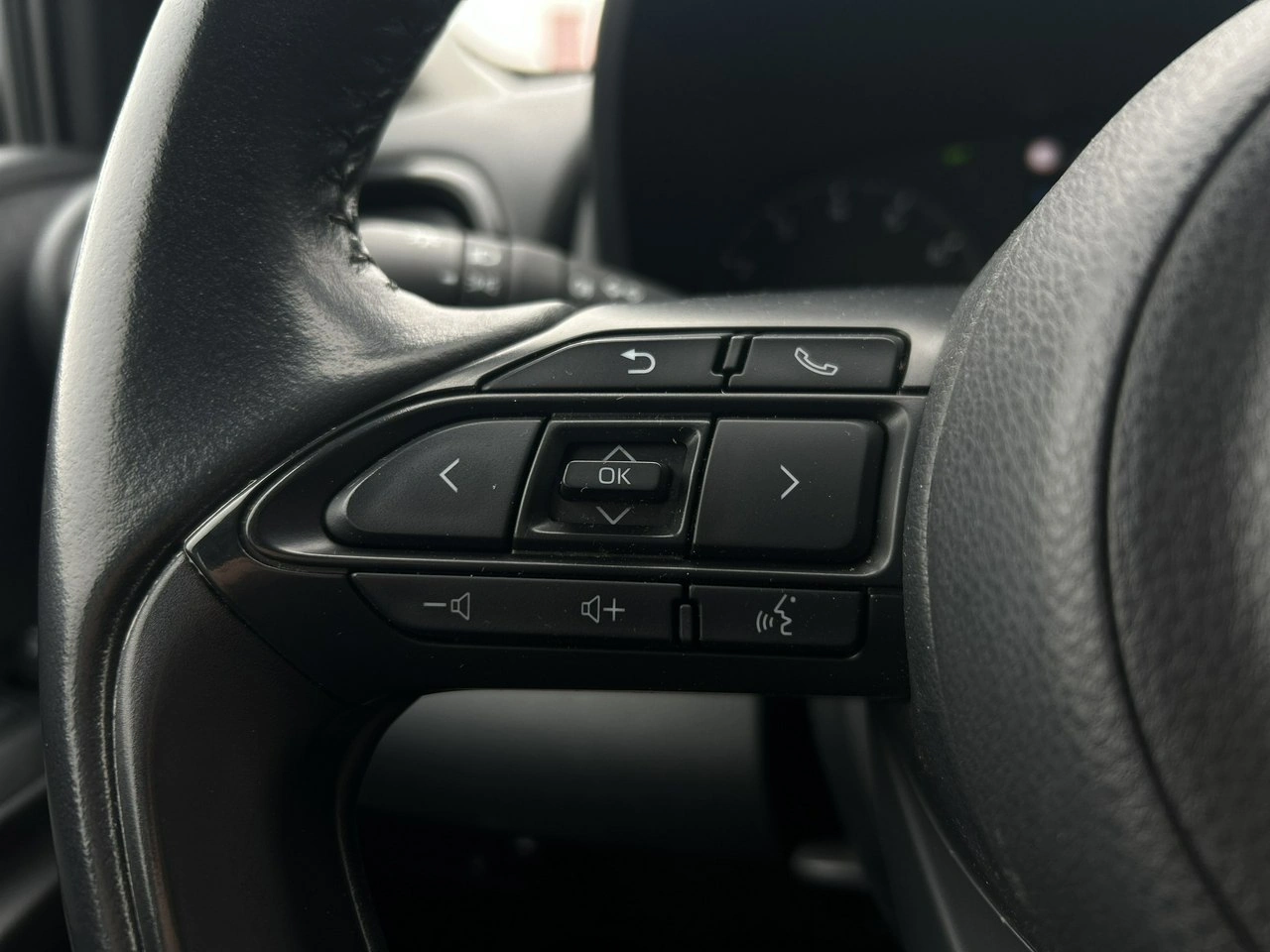 Toyota Yaris - Zdjęcie 19