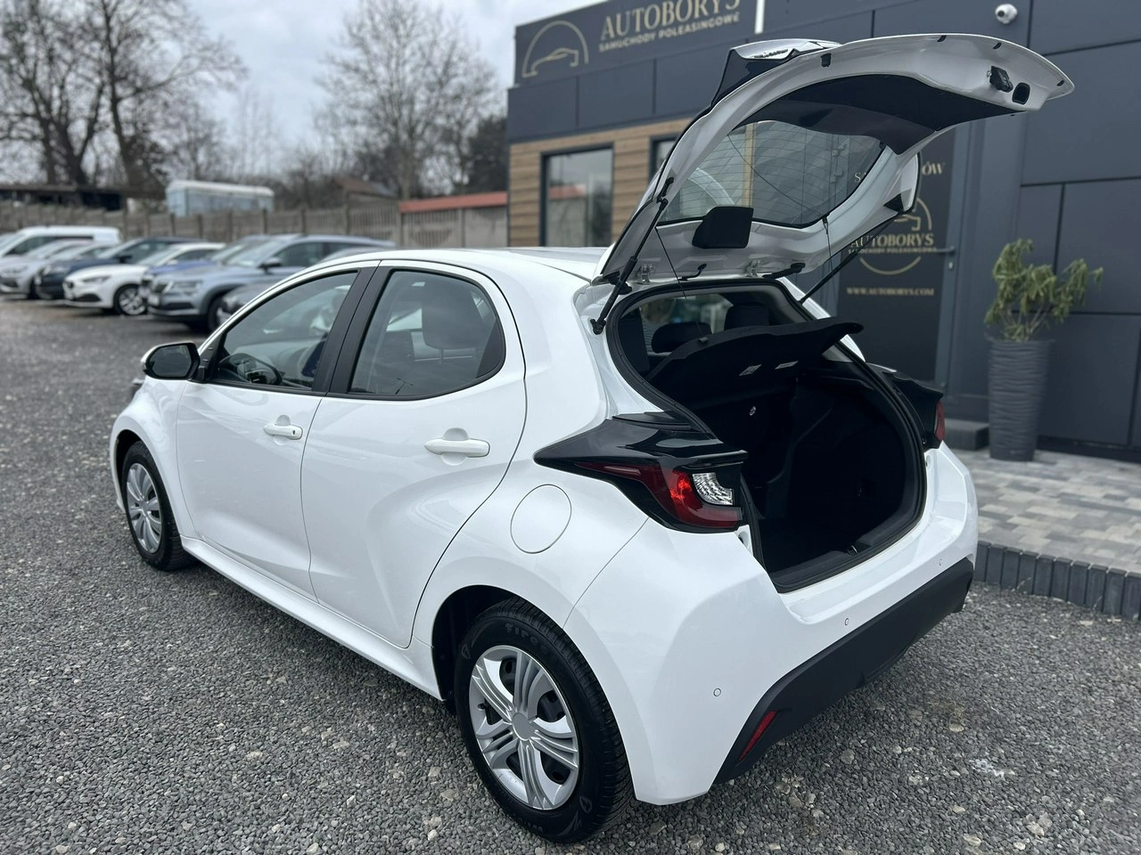 Toyota Yaris - Zdjęcie 35